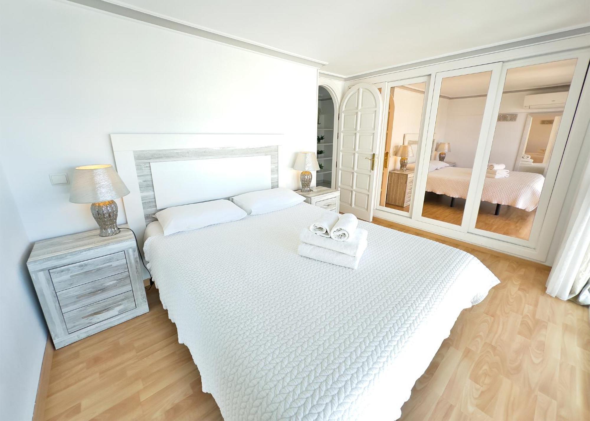 Skol 508 West Facing Duplex Apartment With Amazing Sea Views 마르베야 외부 사진