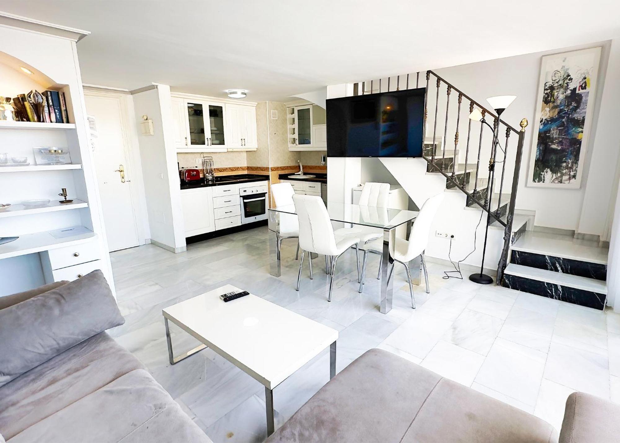 Skol 508 West Facing Duplex Apartment With Amazing Sea Views 마르베야 외부 사진